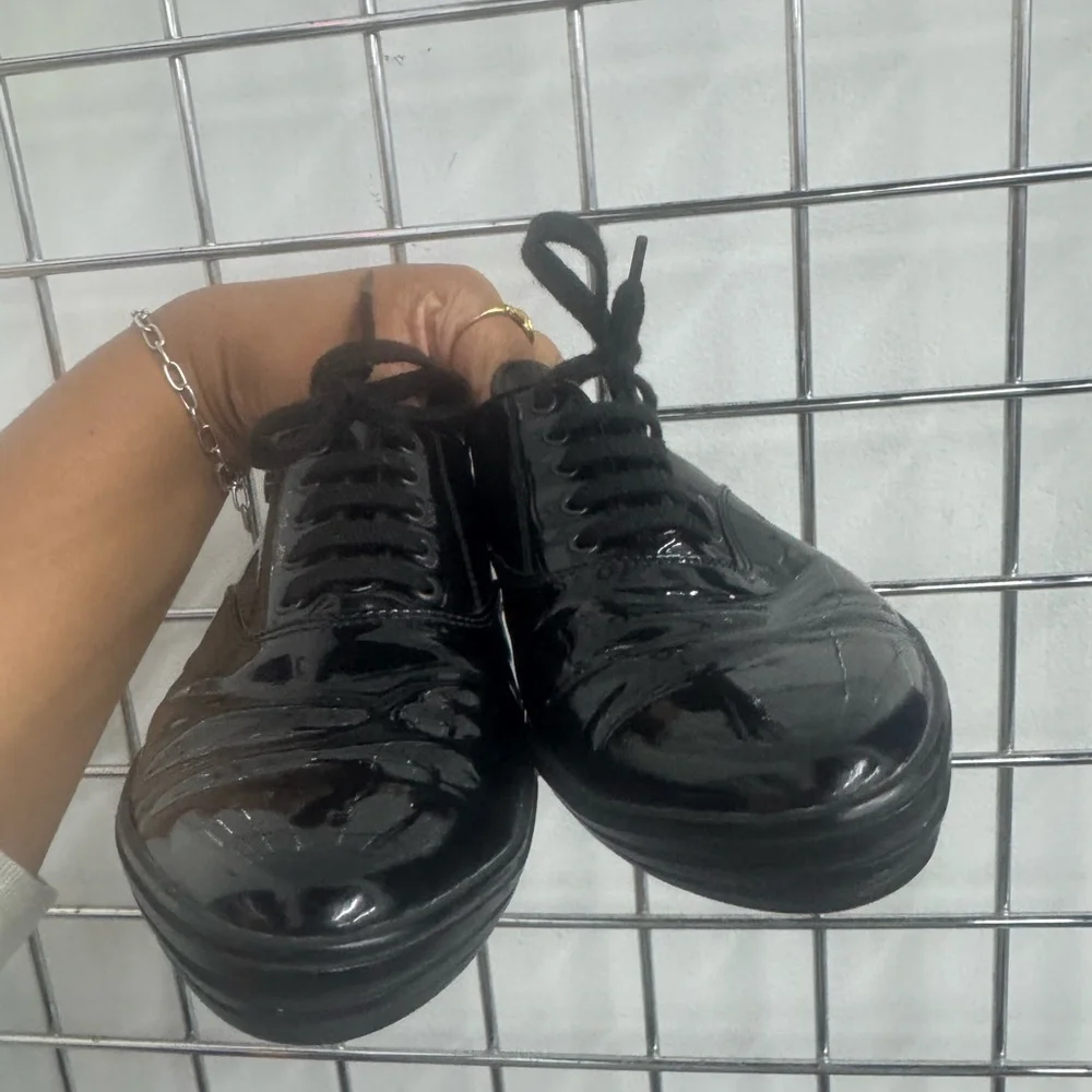 Hogan Black Patent Leather Lace-Up Trainers Womens Size 37.5 US 7.5 Italy